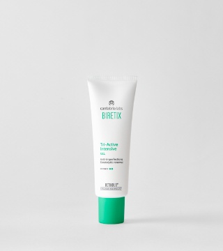 2. biretix _tri-active-intensive-gel_packshot_grey-background_front_2026