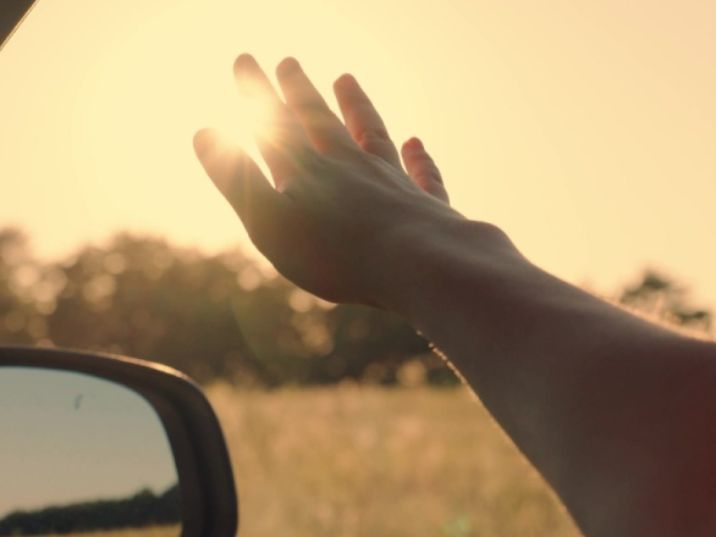 464.-cuida-tu-piel-cuando-viajes-en-coche