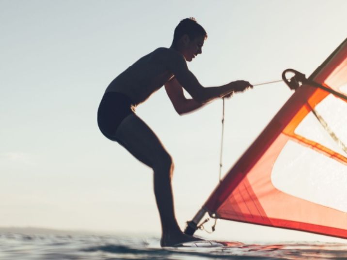 465.-los-deportes-de-agua-y-el-sol-por-el-dr-forteza
