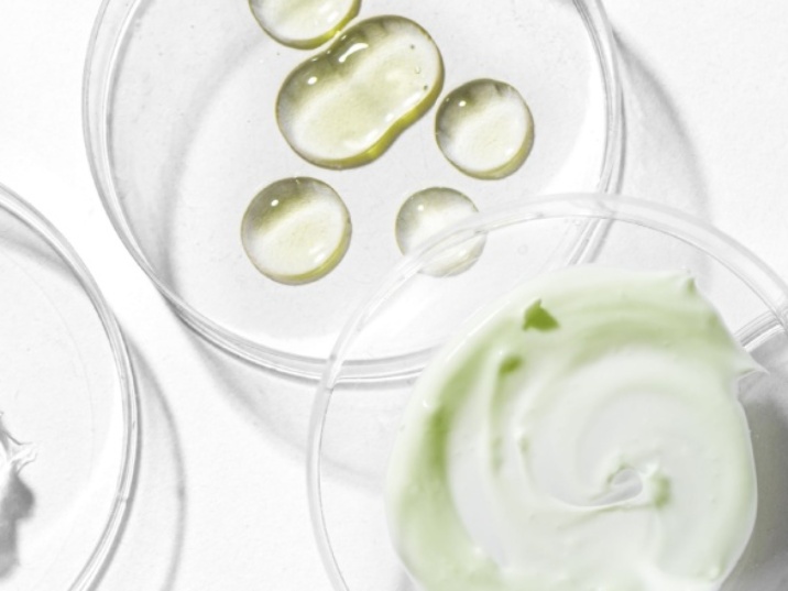 178.-biretix-gel-combinacion-de-dos-retinoides-cosmeticos